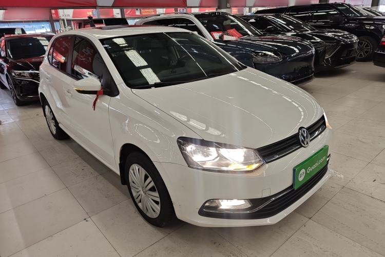 Used Volkswagen Polo 2016 1.6L Automatic Comfort Model Front Right 45 Deg