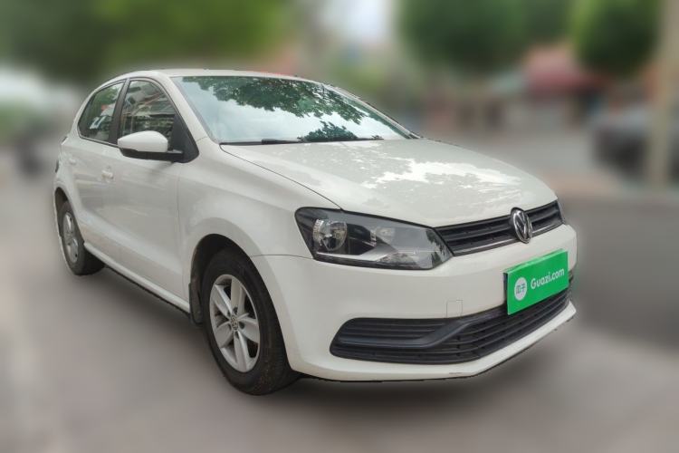 Used Volkswagen Polo 2016 1.4L Manual Fashion Model Front Right 45 Deg