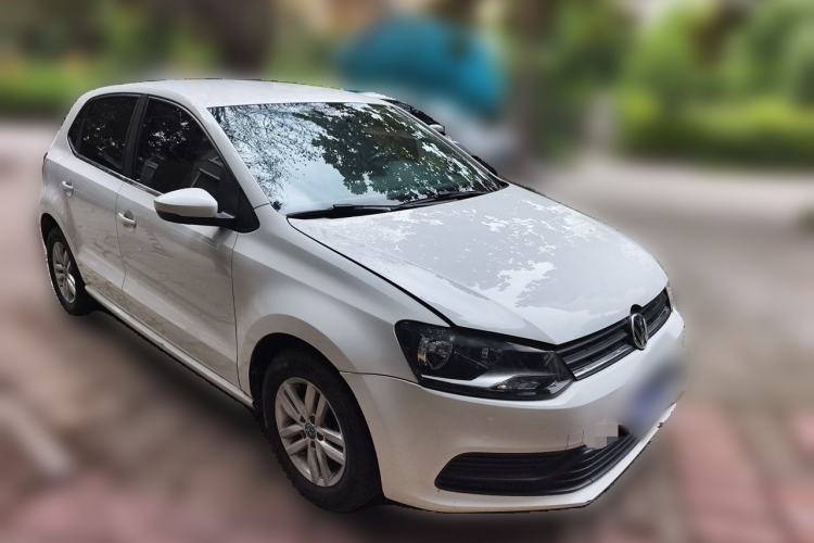 Used Volkswagen Polo 2016 1.4L Automatic Trendy Model Front Right 45 Deg