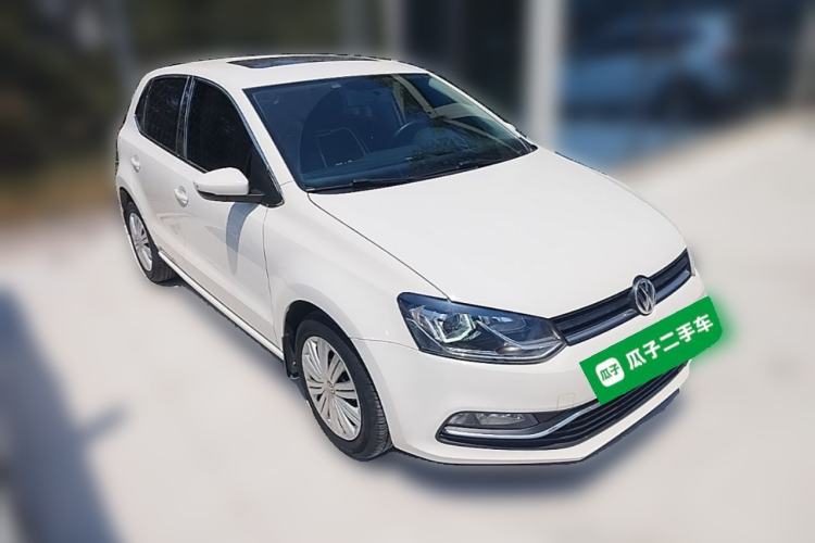 Used Volkswagen Polo 2016 1.6L Automatic Comfort Model Front Right 45 Deg