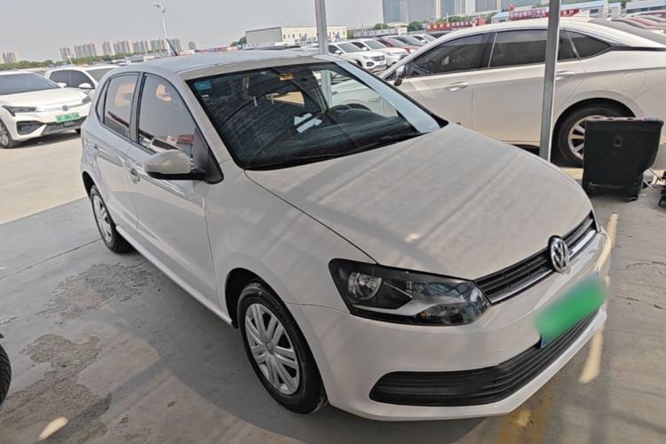 Used Volkswagen Polo 2016 1.4L Automatic Trendy Model Front Right 45 Deg