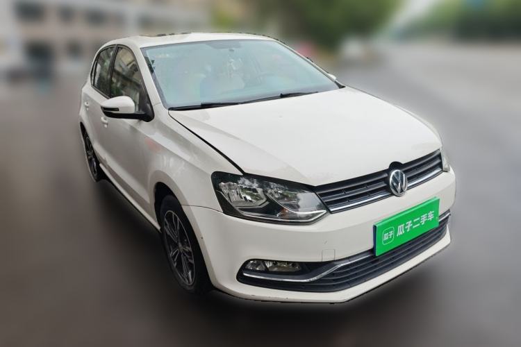 Used Volkswagen Polo 2016 1.6L Automatic Comfort Model Front Right 45 Deg