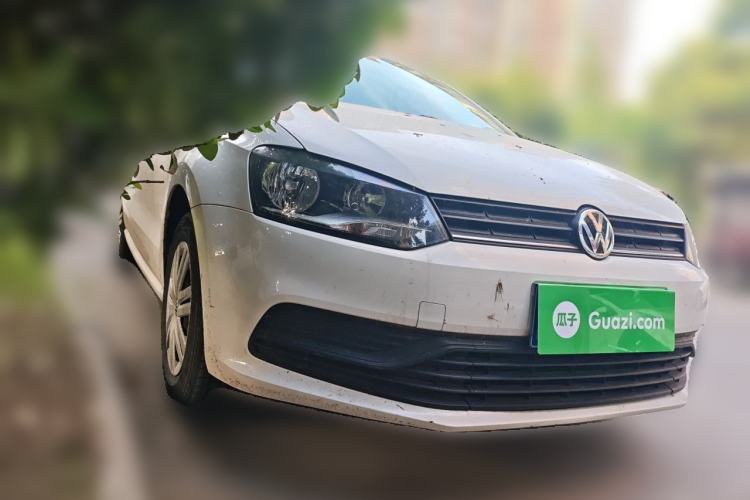 Used Volkswagen Polo 2016 1.4L Automatic Trendy Model Front Right 45 Deg