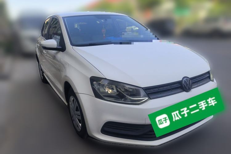 Used Volkswagen Polo 2016 1.4L Automatic Trendy Model Front Right 45 Deg