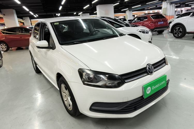 Used Volkswagen Polo 2016 1.4L Manual Fashion Model Front Right 45 Deg