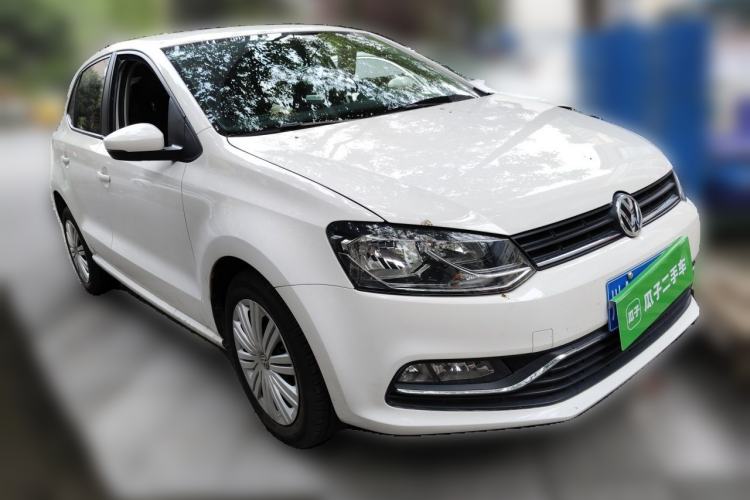 Used Volkswagen Polo 2016 1.6L Automatic Comfort Model Front Right 45 Deg