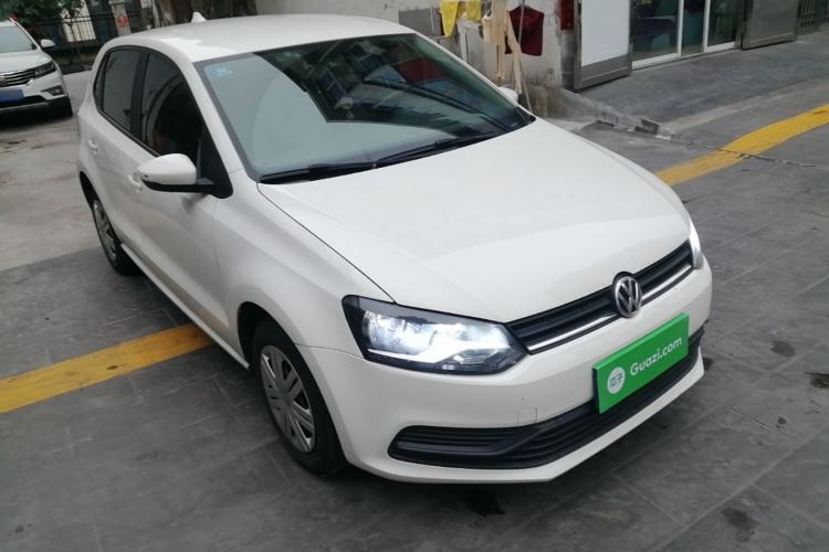Used Volkswagen Polo 2016 1.4L Automatic Trendy Model Front Right 45 Deg