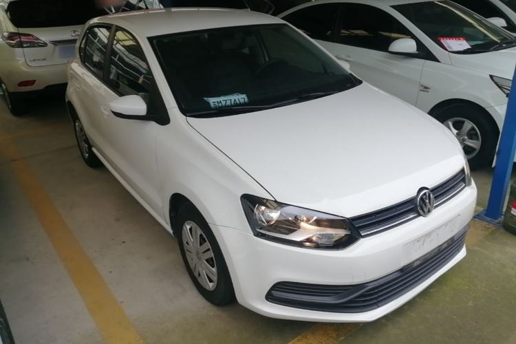 Used Volkswagen Polo 2016 1.4L Automatic Trendy Model Front Right 45 Deg