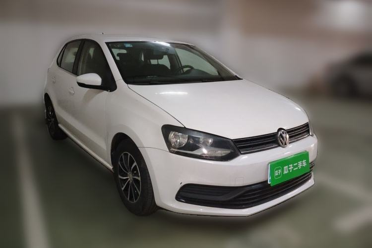 Used Volkswagen Polo 2016 1.4L Automatic Trendy Model Front Right 45 Deg
