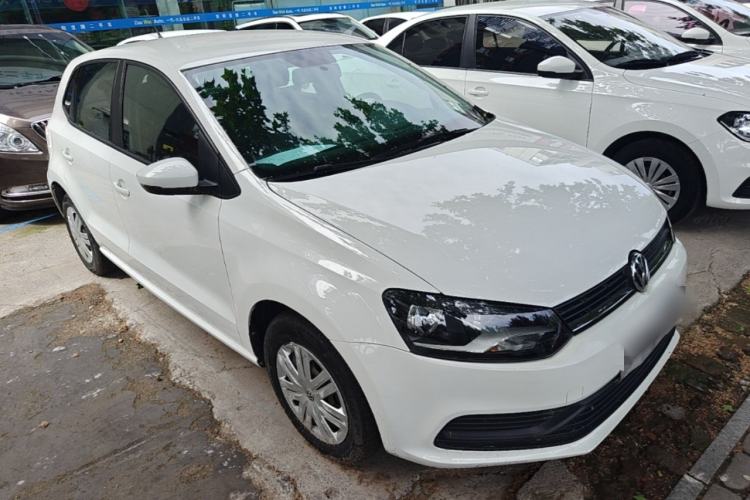Used Volkswagen Polo 2016 1.4L Automatic Trendy Model Front Right 45 Deg