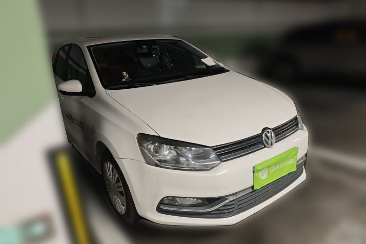 Used Volkswagen Polo 2016 1.6L Automatic Comfort Model Front Right 45 Deg