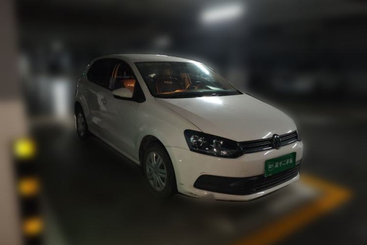 Used Volkswagen Polo 2016 1.4L Automatic Trendy Model Front Right 45 Deg