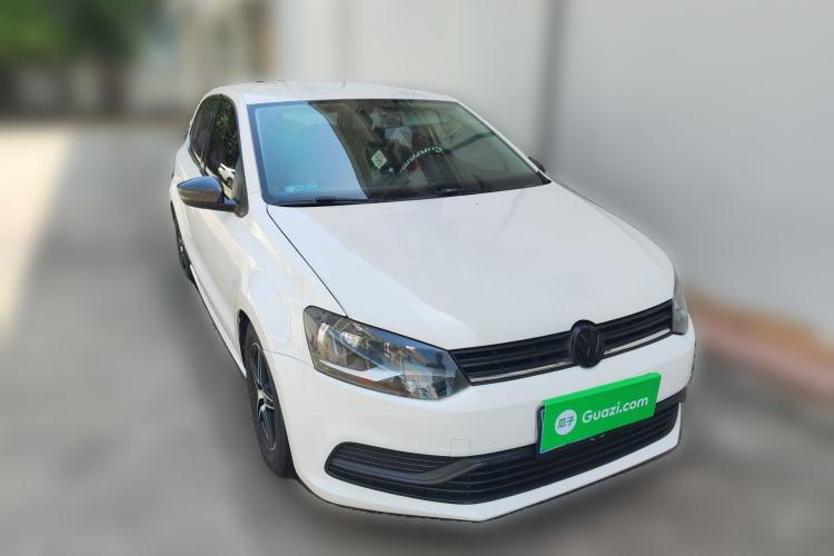 Used Volkswagen Polo 2016 1.4L Manual Fashion Model Front Right 45 Deg