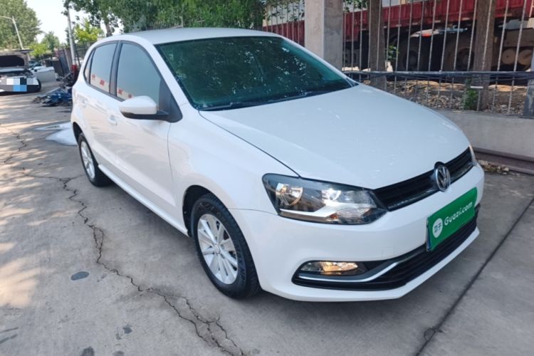 Used Volkswagen Polo 2016 1.4L Automatic Trendy Model Front Right 45 Deg