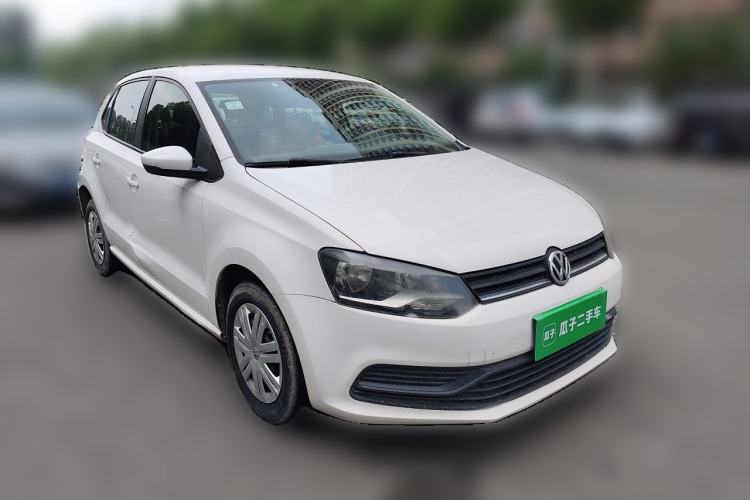 Used Volkswagen Polo 2016 1.4L Manual Fashion Model Front Right 45 Deg