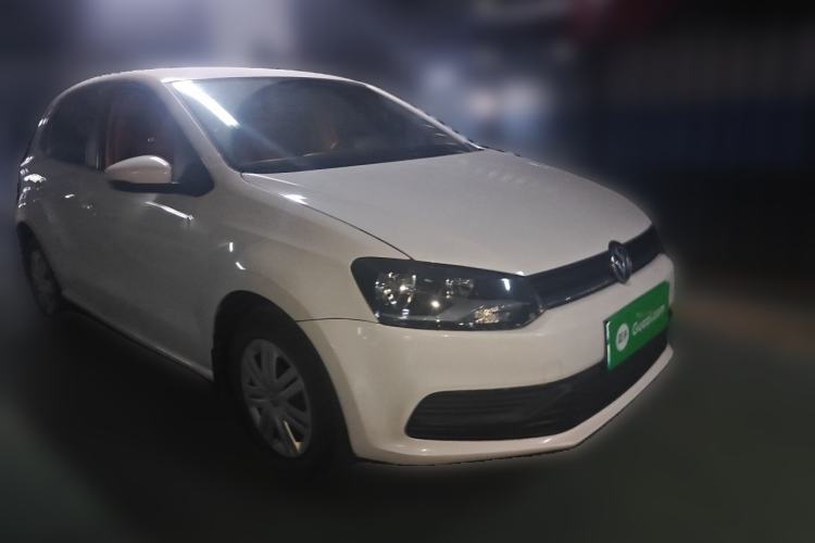 Used Volkswagen Polo 2016 1.4L Automatic Trendy Model Front Right 45 Deg
