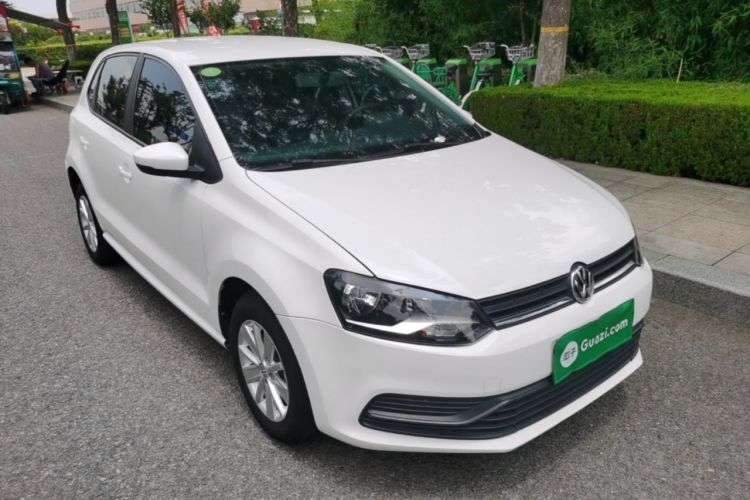 Used Volkswagen Polo 2016 1.4L Manual Fashion Model Front Right 45 Deg