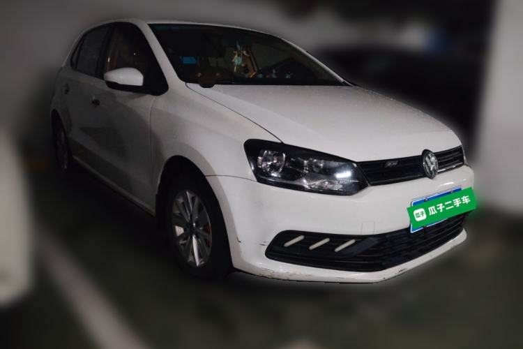 Used Volkswagen Polo 2016 1.4L Automatic Trendy Model Front Right 45 Deg