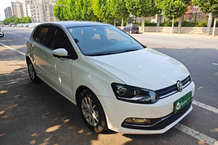 Used Volkswagen Polo 2016 1.4L Automatic Trendy Model Front Right 45 Deg