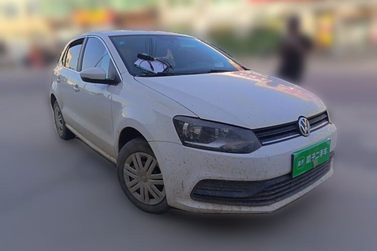 Used Volkswagen Polo 2016 1.4L Manual Fashion Model Front Right 45 Deg