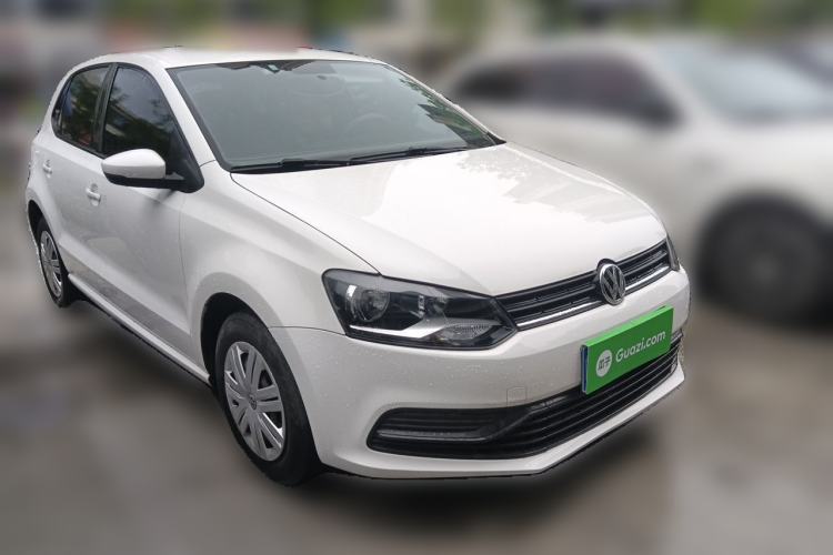 Used Volkswagen Polo 2016 1.4L Automatic Trendy Model Front Right 45 Deg