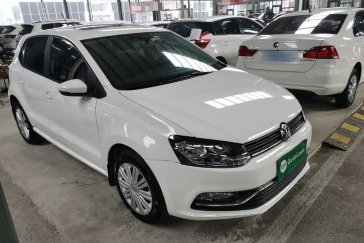 Used Volkswagen Polo 2016 1.6L Automatic Comfort Model Front Right 45 Deg