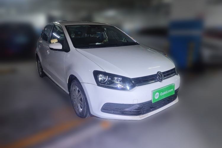 Used Volkswagen Polo 2016 1.4L Automatic Trendy Model Front Right 45 Deg