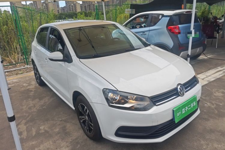 Used Volkswagen Polo 2016 1.4L Automatic Trendy Model Front Right 45 Deg