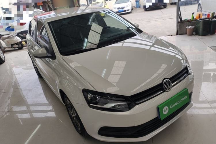 Used Volkswagen Polo 2016 1.4L Automatic Trendy Model Front Right 45 Deg