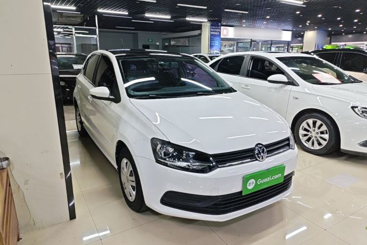 Used Volkswagen Polo 2016 1.4L Automatic Trendy Model Front Right 45 Deg