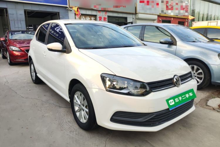 Used Volkswagen Polo 2016 1.4L Automatic Trendy Model Front Right 45 Deg