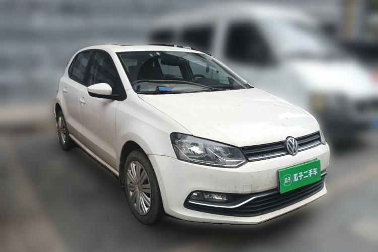 Used Volkswagen Polo 2016 1.6L Automatic Comfort Model Front Right 45 Deg