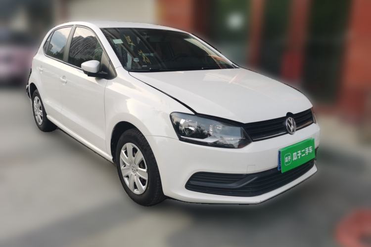 Used Volkswagen Polo 2016 1.4L Automatic Trendy Model Front Right 45 Deg