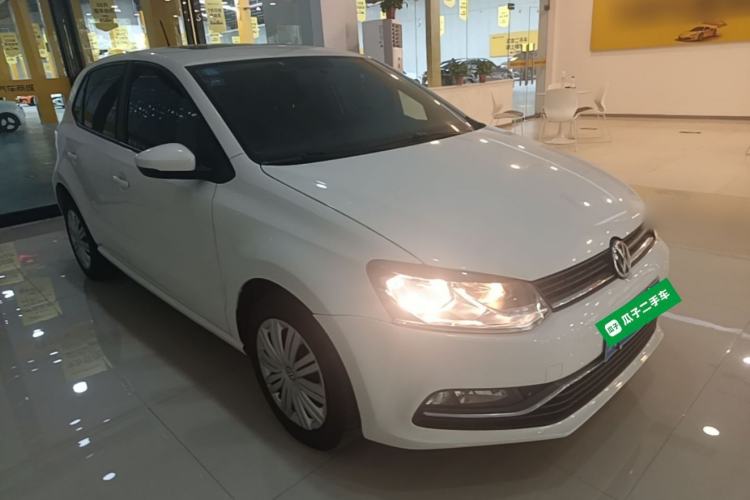 Used Volkswagen Polo 2016 1.6L Automatic Comfort Model Front Right 45 Deg
