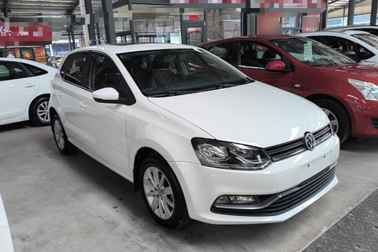 Used Volkswagen Polo 2016 1.6L Automatic Comfort Model Front Right 45 Deg