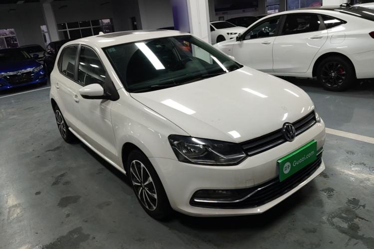 Used Volkswagen Polo 2016 1.6L Automatic Comfort Model Front Right 45 Deg