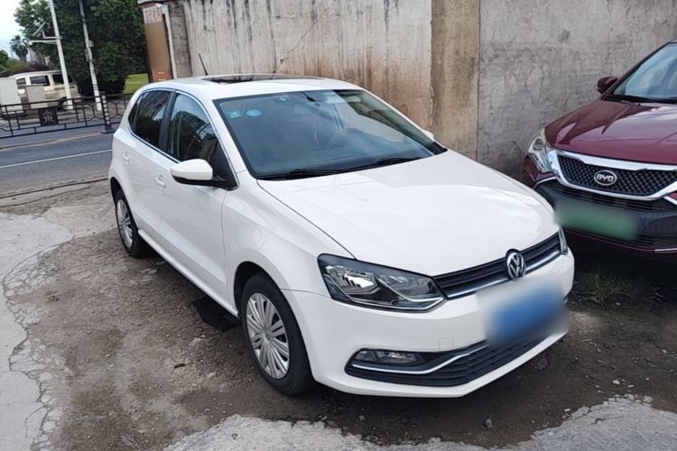 Used Volkswagen Polo 2016 1.6L Automatic Comfort Model Front Right 45 Deg