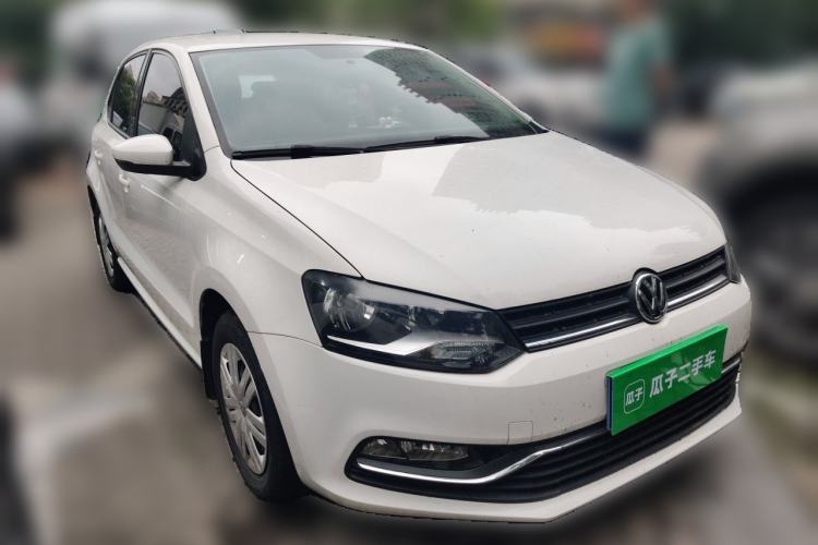 Used Volkswagen Polo 2016 1.4L Manual Fashion Model Front Right 45 Deg