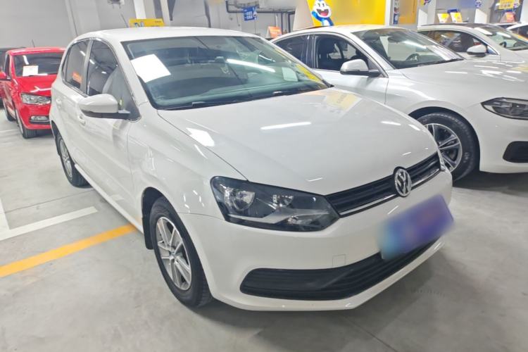 Used Volkswagen Polo 2016 1.4L Manual Fashion Model Front Right 45 Deg