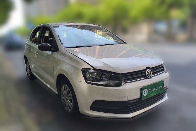 Used Volkswagen Polo 2016 1.4L Automatic Trendy Model Front Right 45 Deg