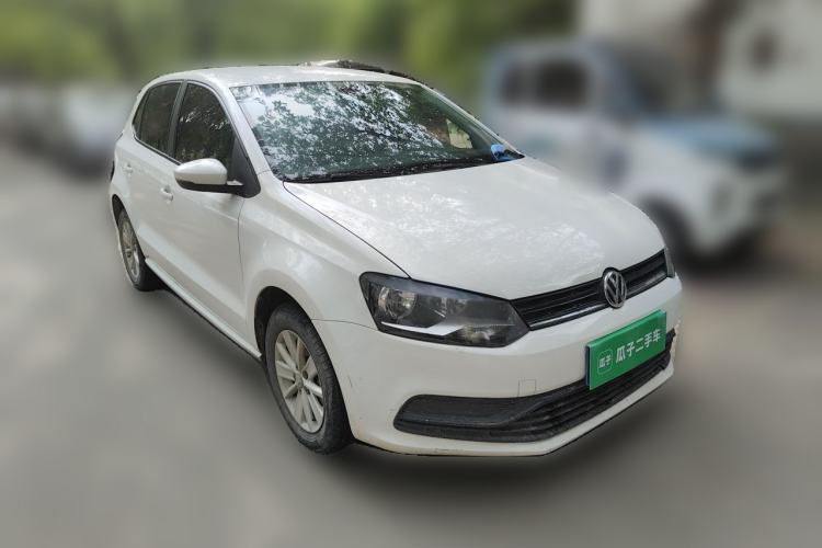 Used Volkswagen Polo 2016 1.4L Manual Fashion Model Front Right 45 Deg