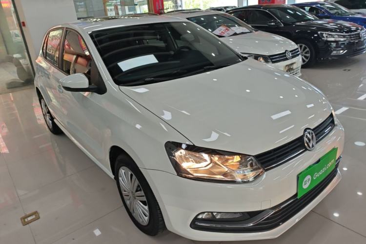 Used Volkswagen Polo 2016 1.6L Automatic Comfort Model Front Right 45 Deg