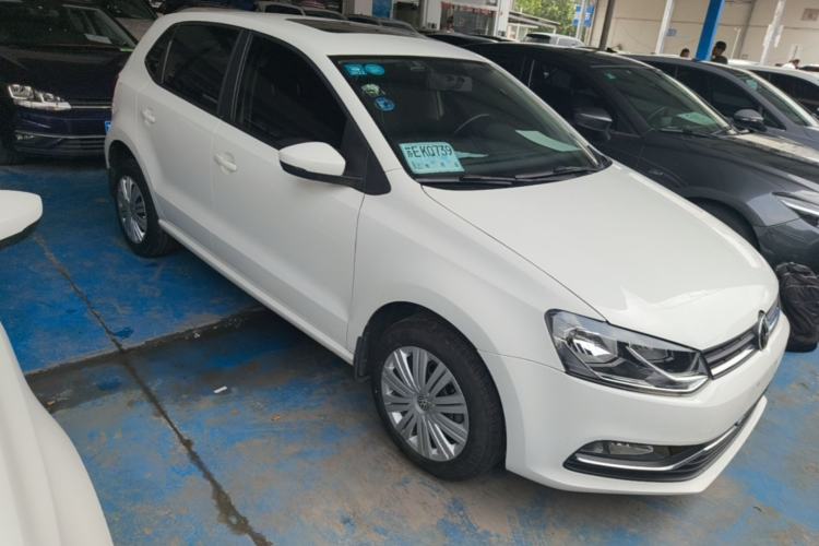 Used Volkswagen Polo 2016 1.6L Automatic Comfort Model Front Right 45 Deg