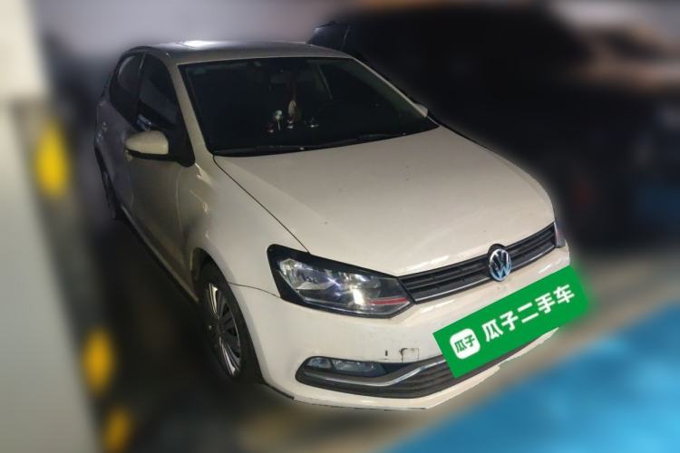 Used Volkswagen Polo 2016 1.6L Automatic Comfort Model Front Right 45 Deg