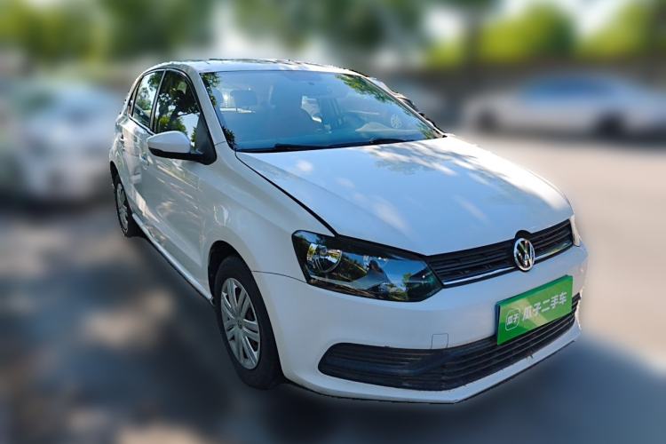 Used Volkswagen Polo 2016 1.4L Automatic Trendy Model Front Right 45 Deg