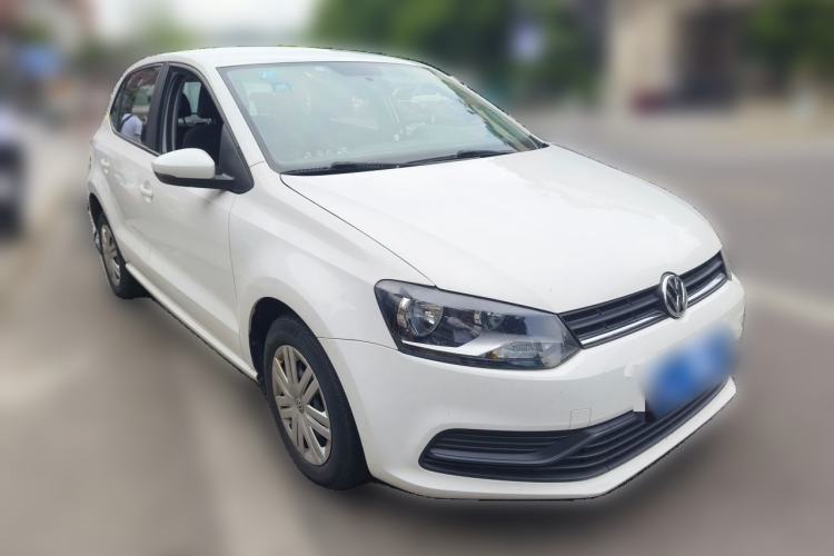 Used Volkswagen Polo 2016 1.4L Automatic Trendy Model Front Right 45 Deg
