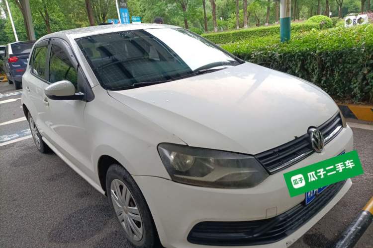 Used Volkswagen Polo 2016 1.4L Automatic Trendy Model Front Right 45 Deg
