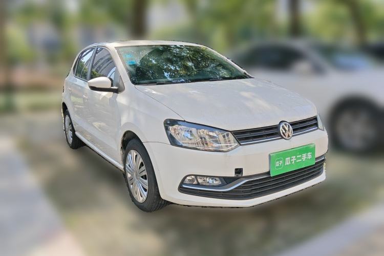 Used Volkswagen Polo 2016 1.6L Automatic Comfort Model Front Right 45 Deg