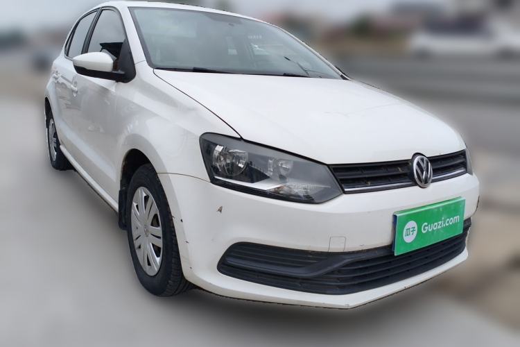 Used Volkswagen Polo 2016 1.4L Automatic Trendy Model Front Right 45 Deg