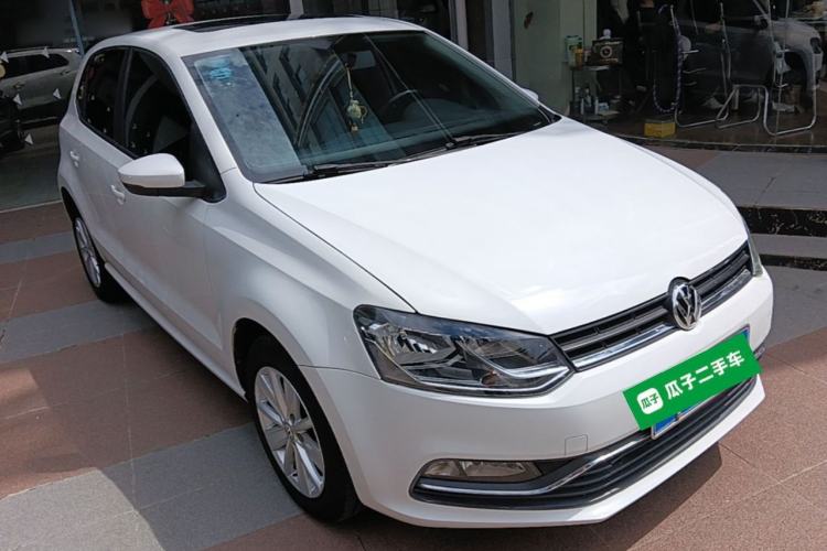 Used Volkswagen Polo 2016 1.6L Automatic Comfort Model Front Right 45 Deg